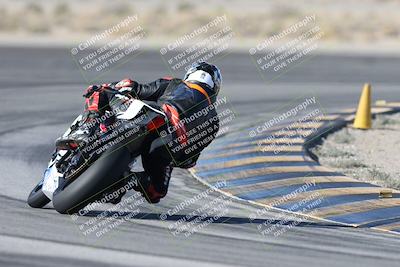 media/Dec-01-2025-Moto Forza (Mon) [[2daa91e15f]]/1-Advanced Group/Session 2 Turn 11 Backside/